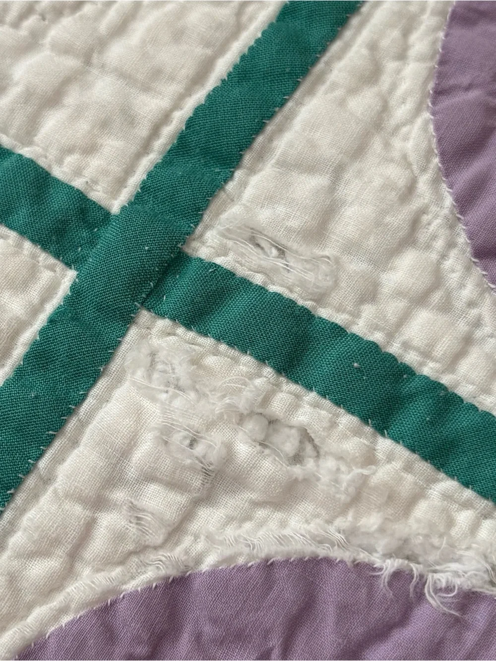 Vintage Handmade Appliqué Tulip Patchwork Quilt  Lavender Pink Green 76” X 88”